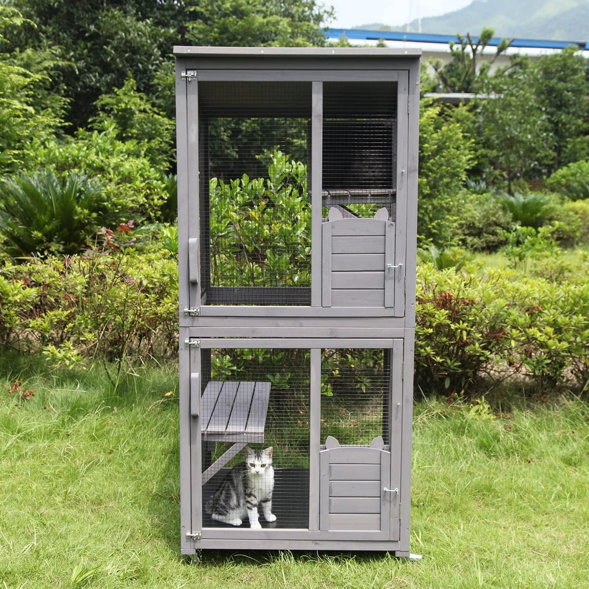Enclos spacieux pour chat en bois avec roulettes et toit imperm¨¦able